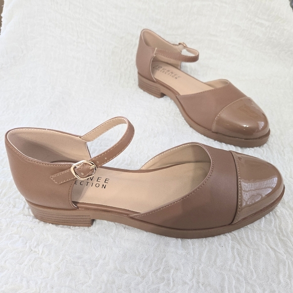Journee Collection Flats Ankle Strap Pointed Toe Shoes Taupe Brown Size 9‎ - Picture 1 of 11